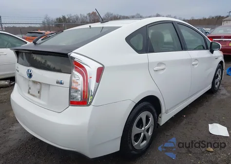 2012 Toyota Prius Three z USA, uszkodzony, nr VIN JTDKN3DU3C5498078